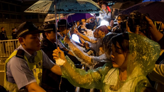 Bloomberg: Гонконг ждет участь не Майдана, а Болотной
