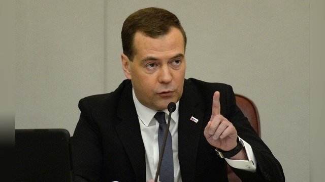 УП: Медведев не пустит на работу украинских мигрантов-путешественников