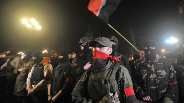«Правый сектор» отказался подчиняться Минобороны Украины