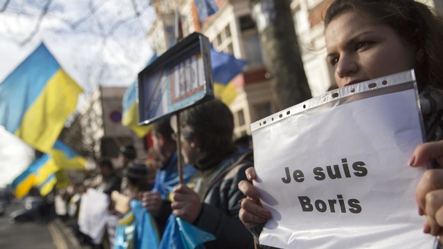 Le Figaro: Запад забыл, из какой демократии Немцовы и Гайдары родом