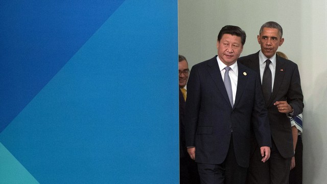 Le Nouvel Économiste: Вашингтон смирился с силой Китая, но не России 
