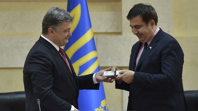 Bloomberg: Саакашвили – последний шанс для Порошенко провести реформы