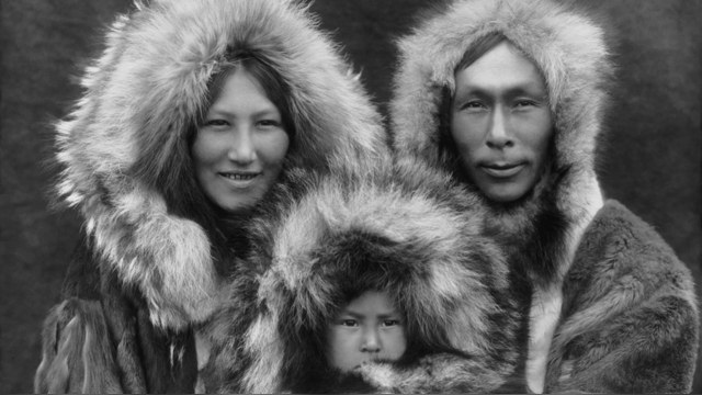 AP: Эскимосы из Аляски хотят воссоединиться с российской родней