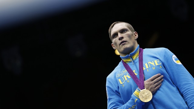 Украинский боксер ошеломил фанатов звездой и георгиевской лентой