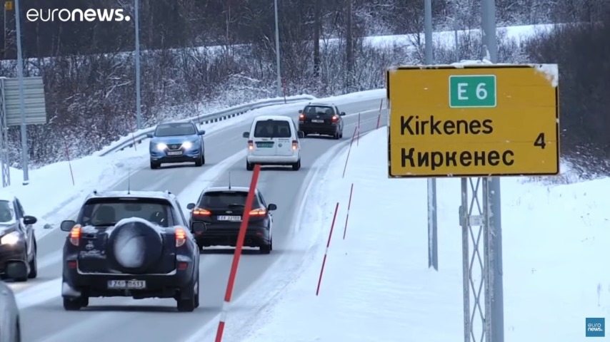 Киркенес осло. Аэропорт Киркенес. Аэропорт Киркенес Норвегия. Киркенес граница с Россией. Киркенес аэропорт фото.